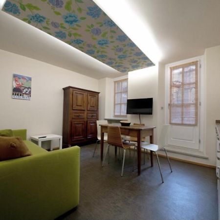 Aymon De Challant Appartement Aosta Bagian luar foto