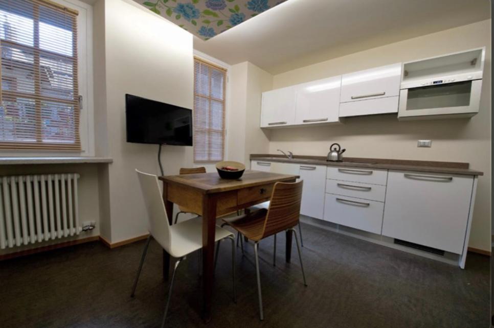 Aymon De Challant Appartement Aosta Bagian luar foto
