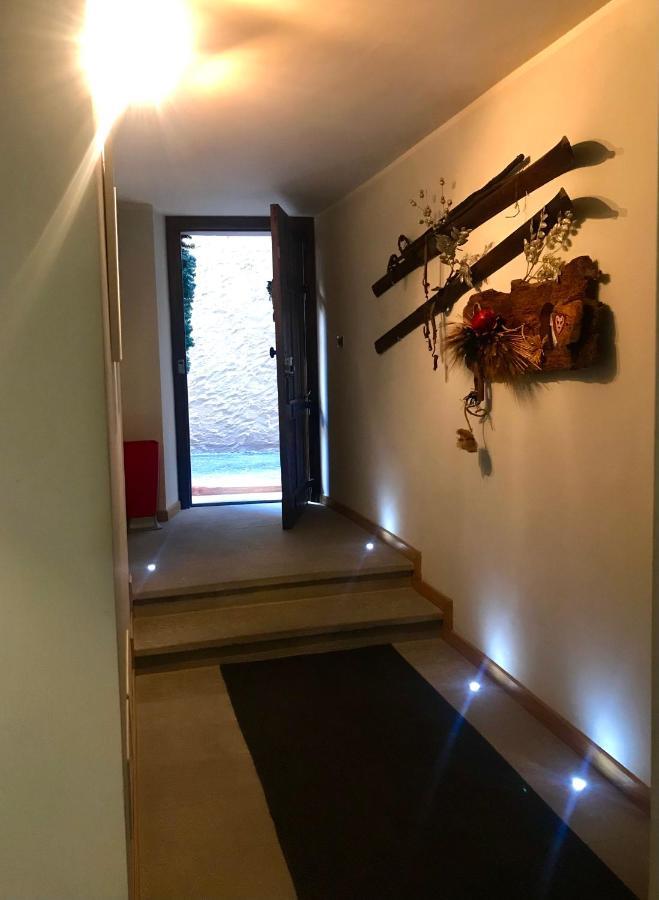 Aymon De Challant Appartement Aosta Bagian luar foto